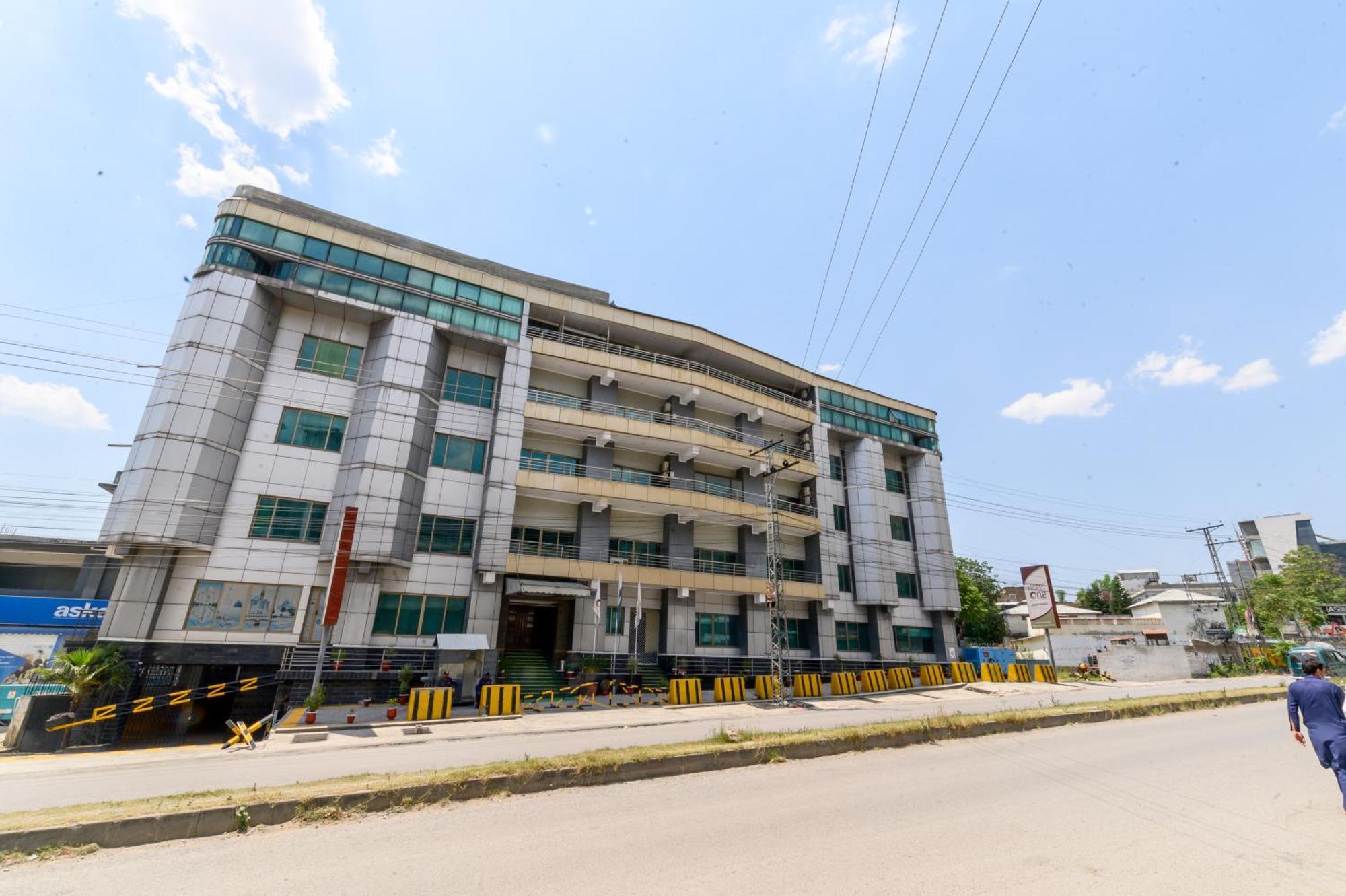 Hotel One Abbottabad Dış mekan fotoğraf